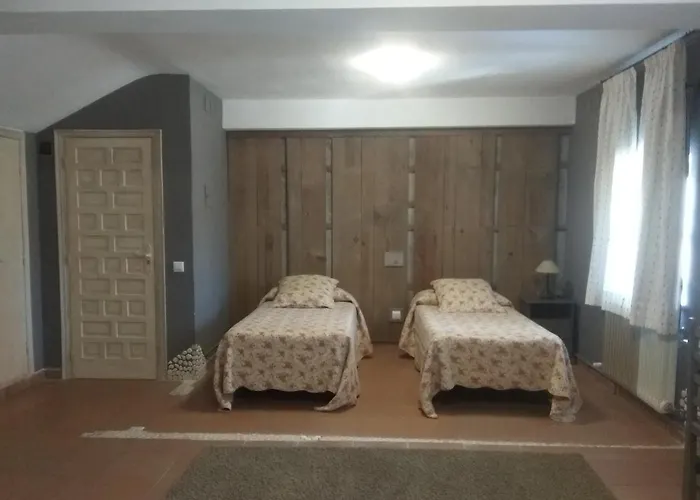 De Montana El Travieso Hotel *